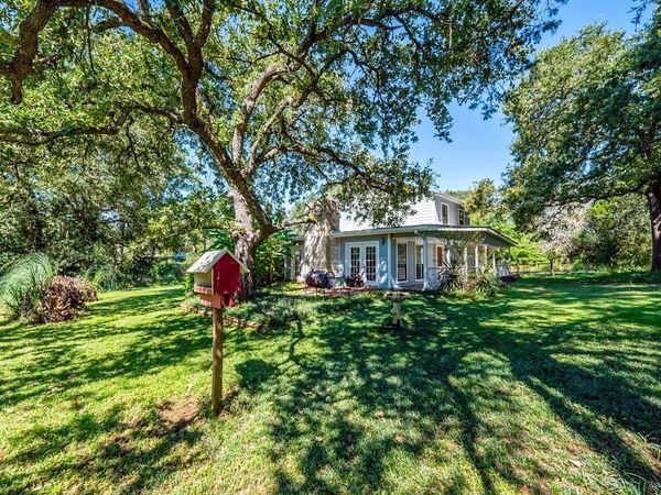 836 Cottle Town RD , Smithville, TX 78957