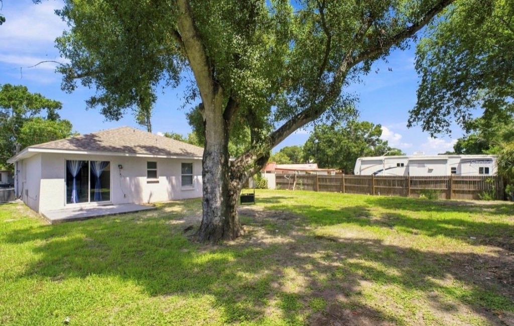 5717 E 11th Street E, Bradenton, FL 34203 Photo