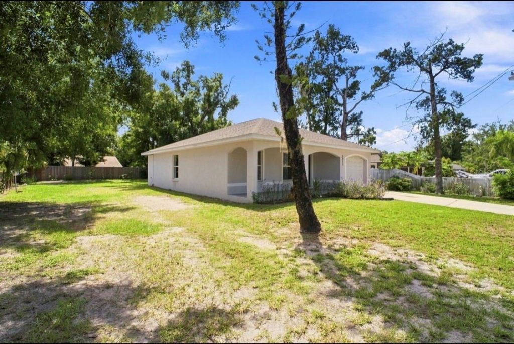 5717 E 11th Street E, Bradenton, FL 34203 Photo