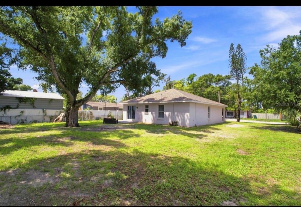 5717 E 11th Street E, Bradenton, FL 34203 Photo