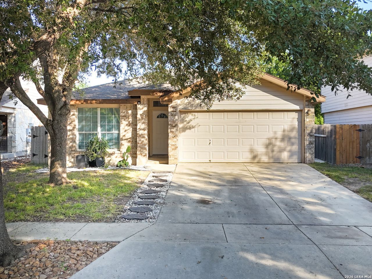 223 Eagle Pass Dr, New Braunfels, TX 78130 Main Photo