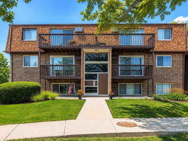103 BOARDWALK Street , Unit 1E, Elk Grove Village, IL 60007