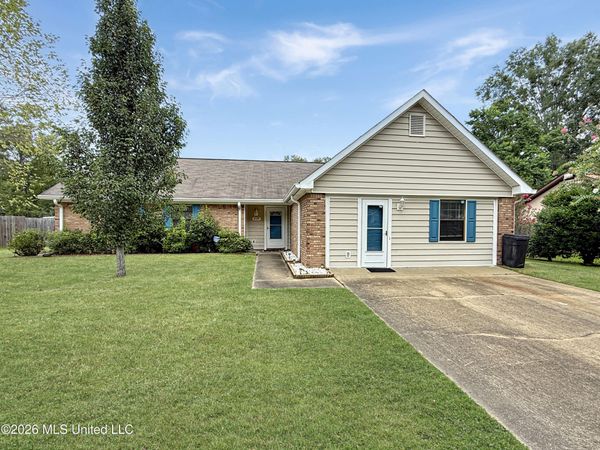 1028 R N Whitfield Street, Florence, MS 39073