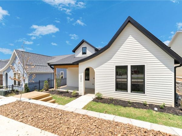 2342 E Rolling Hills Drive , Fayetteville, AR 72703