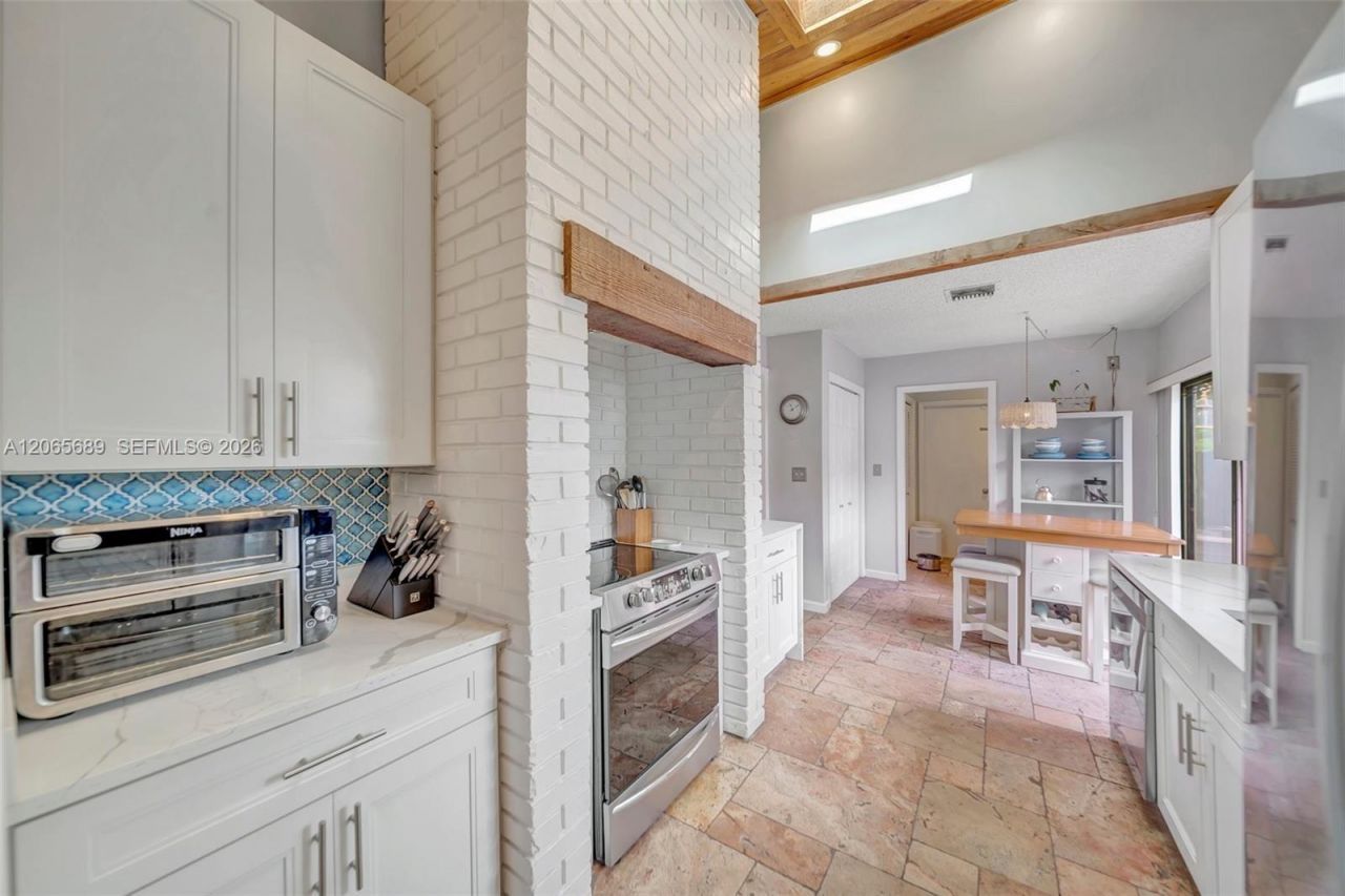 620 E Plantation Cir, Plantation, FL 33324 Photo