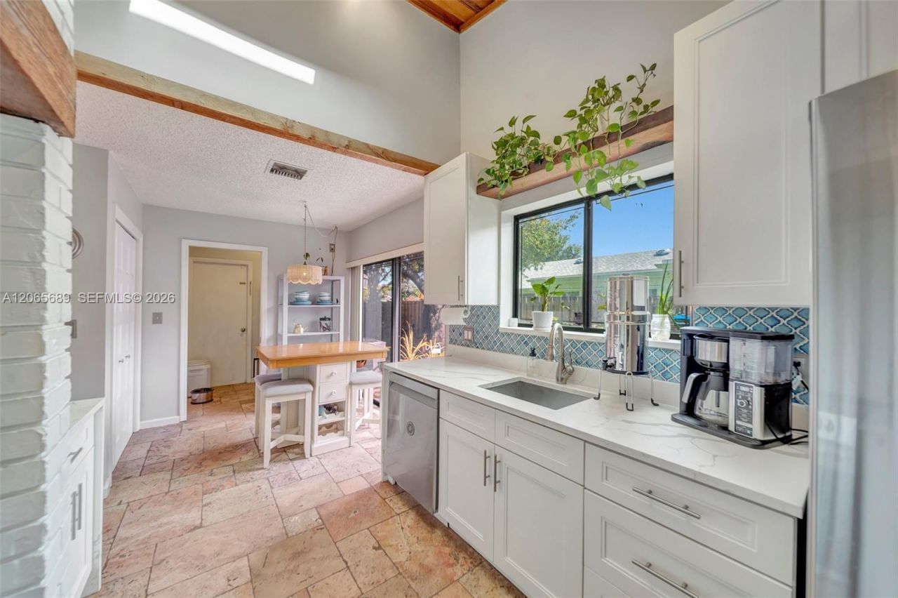 620 E Plantation Cir, Plantation, FL 33324 Photo