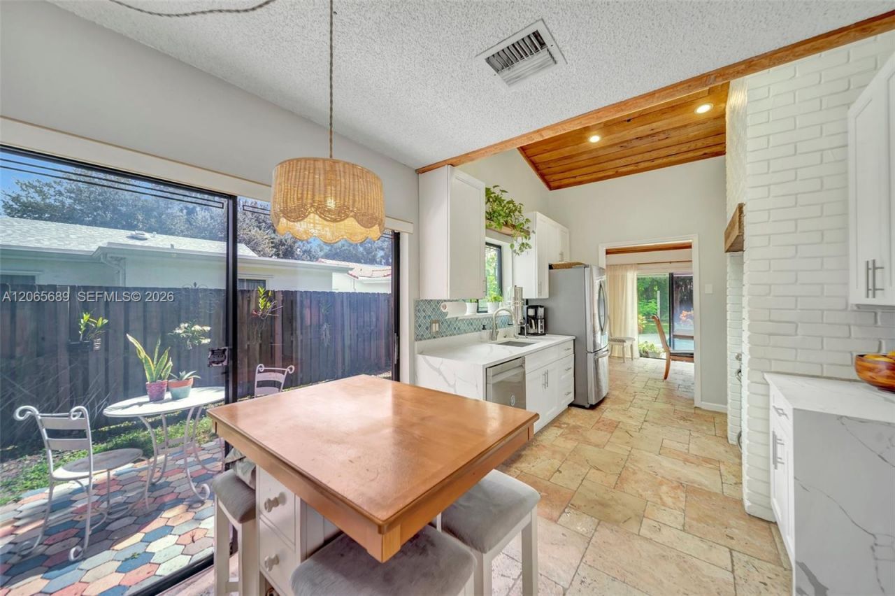 620 E Plantation Cir, Plantation, FL 33324 Photo
