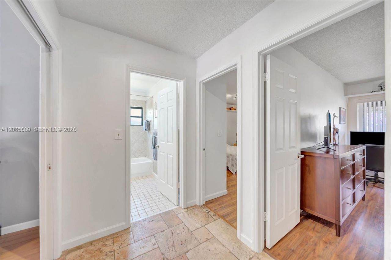 620 E Plantation Cir, Plantation, FL 33324 Photo