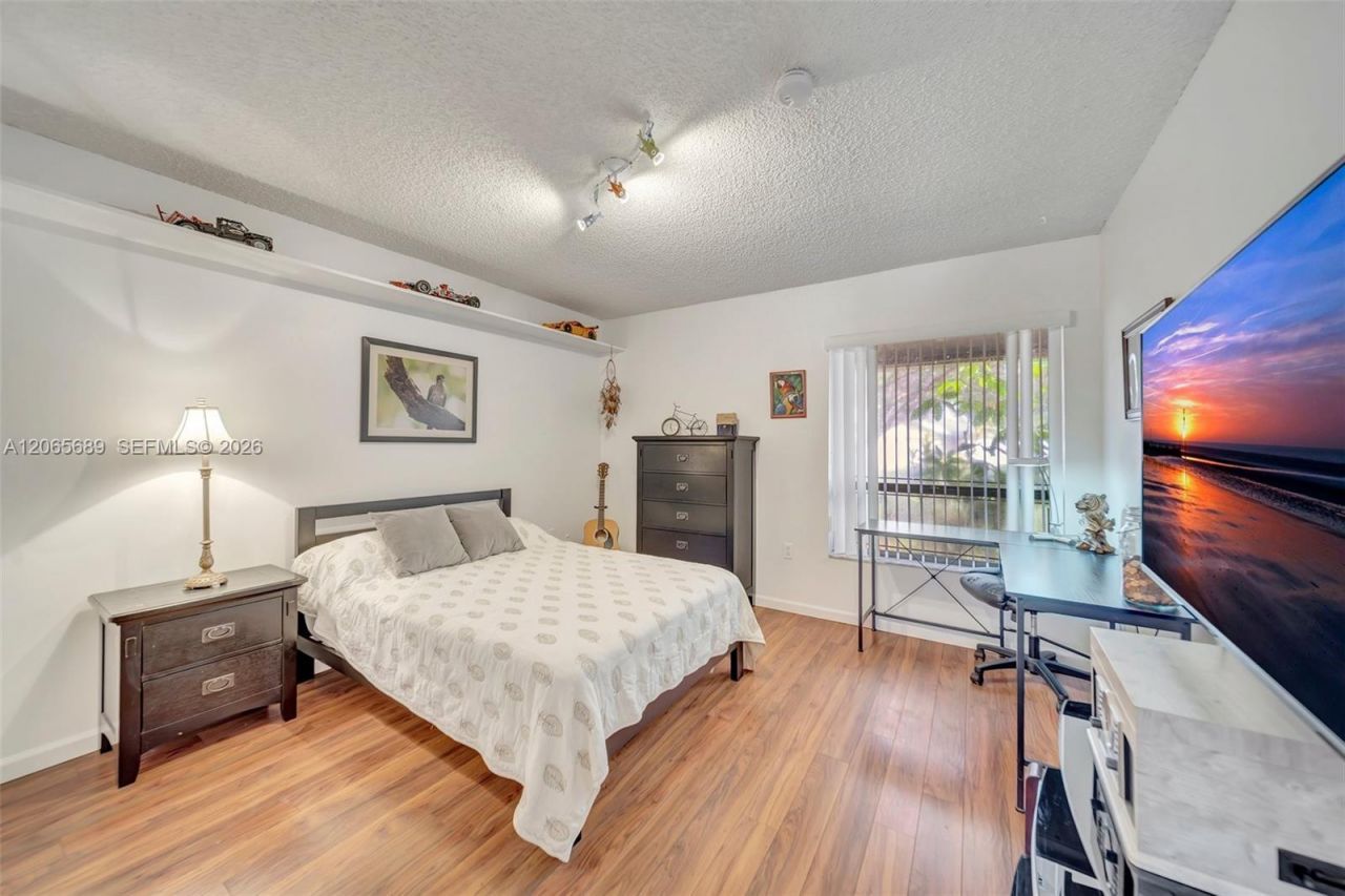 620 E Plantation Cir, Plantation, FL 33324 Photo