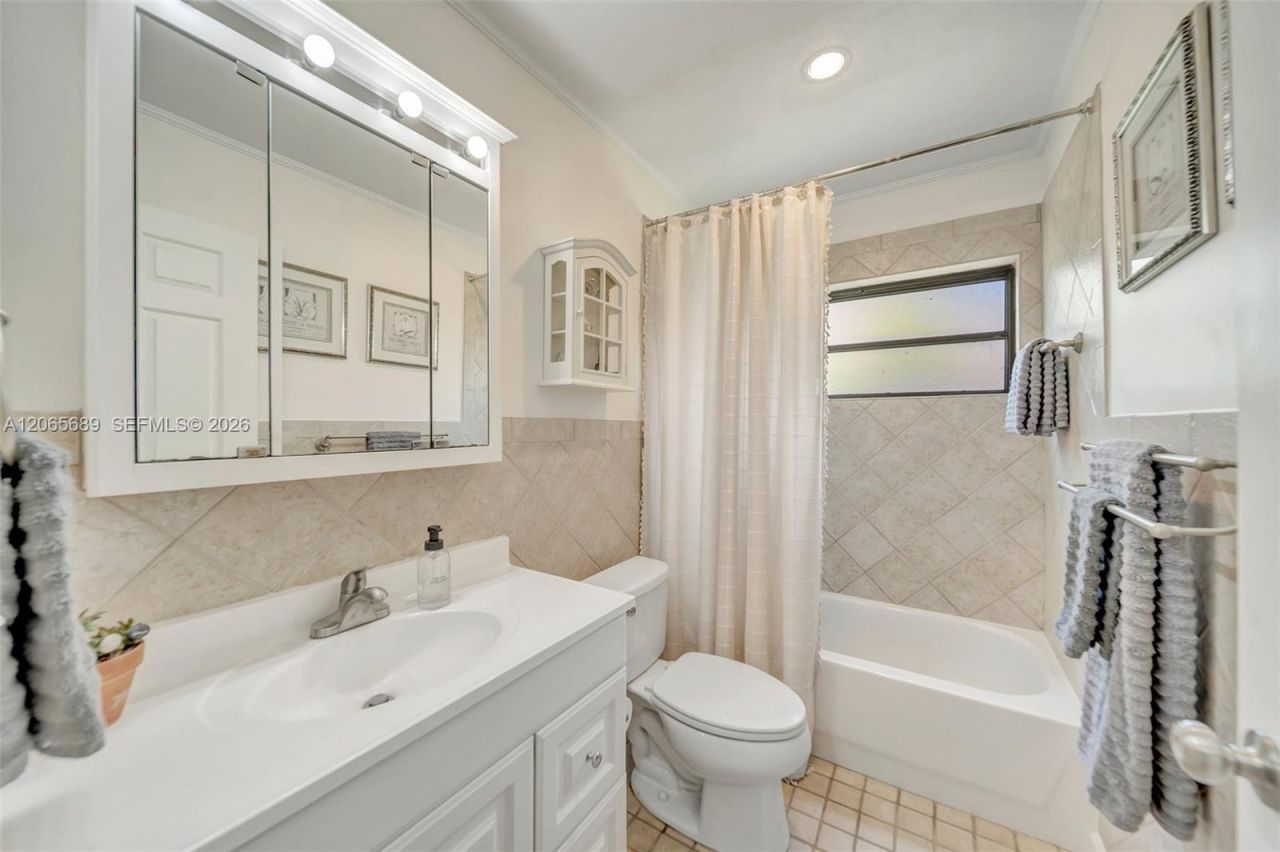 620 E Plantation Cir, Plantation, FL 33324 Photo