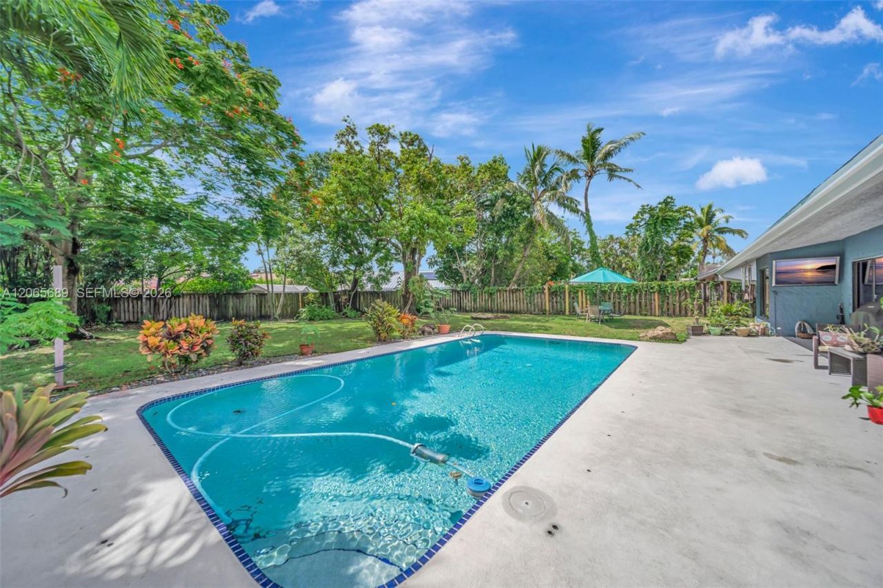 620 E Plantation Cir, Plantation, FL 33324 Photo