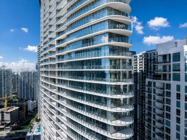 300 Biscayne Boulevard Way, Unit 4201E, Miami, FL 33131
