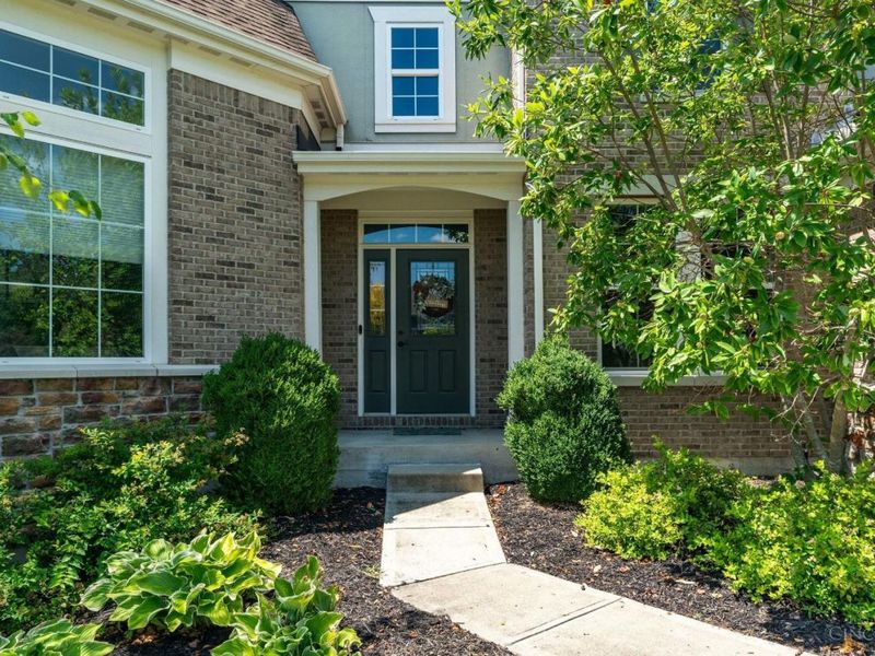 1529 Shaker Run Boulevard, Turtle Creek Township, OH 45036 Photo 3