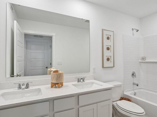 778 Concord CIRCLE, Unit B, Burlington, WI 53105