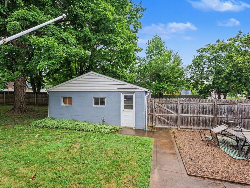 2255 Harrisburg Pike, Grove City, OH 43123 Photo 32