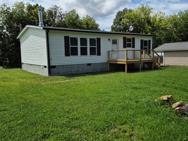 27 N Niota Rd, Englewood, TN 37329