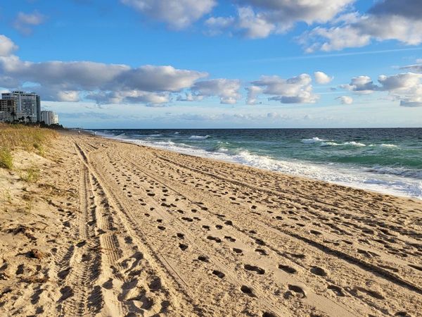 5200 N Ocean Boulevard, Unit 615, Lauderdale-By-The-Sea, FL 33308