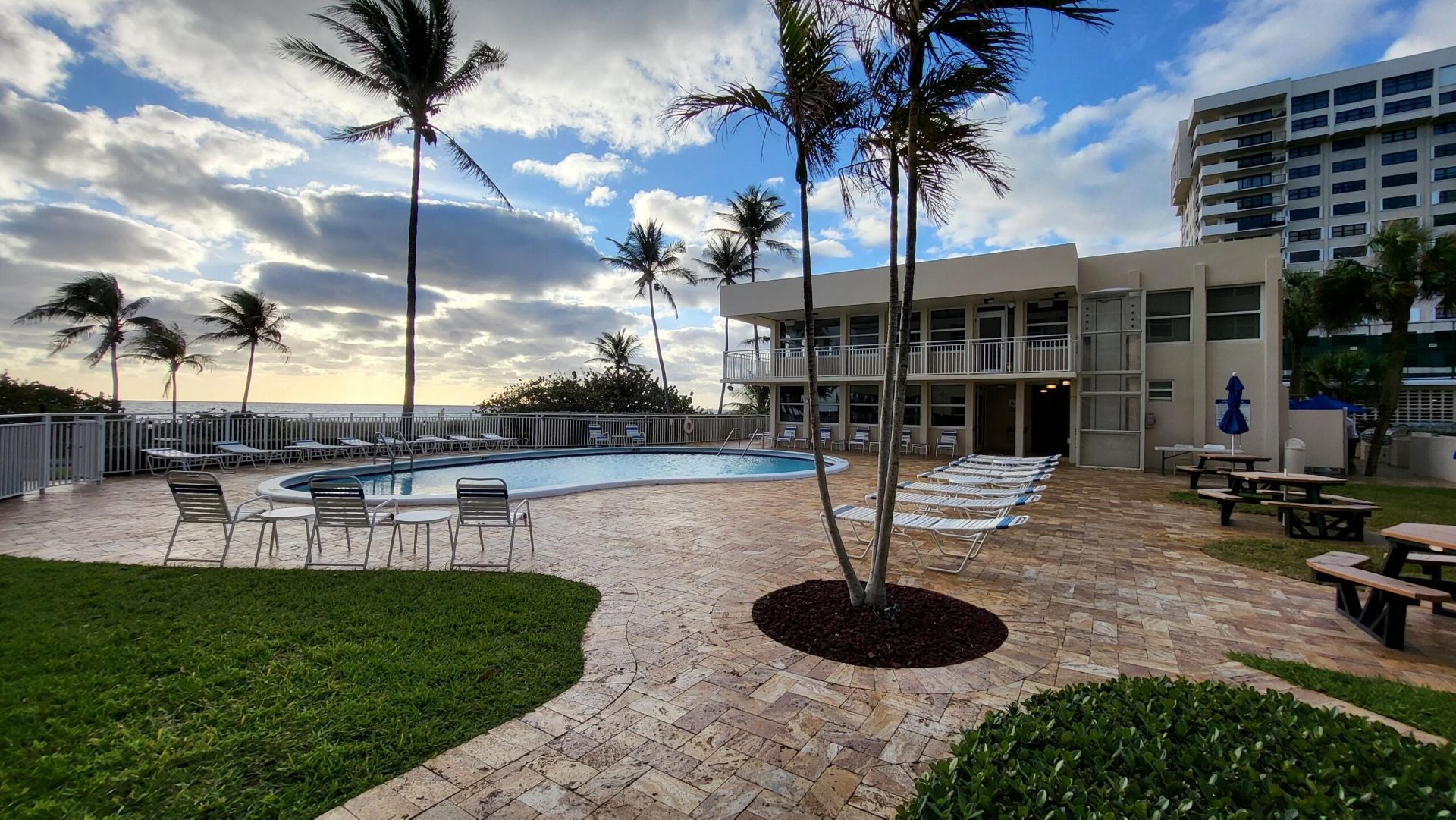 5200 N Ocean Boulevard, Unit 615, Lauderdale by the Sea, FL 33308 Photo