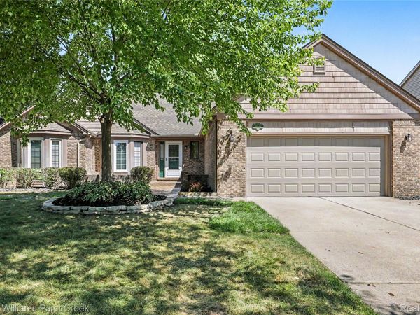 4847 Bayleaf Drive , Sterling Heights, Mi 48314