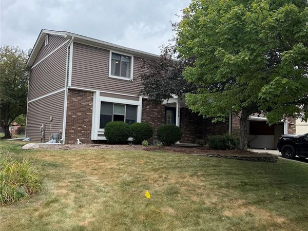 25979 Petros Boulevard, Novi, Mi 48375