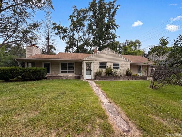 30406 Everett Street , Southfield, Mi 48076