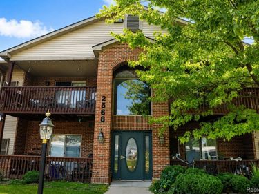 2568 Eagles Circle, Unit 2, Ypsilanti, Mi 48197