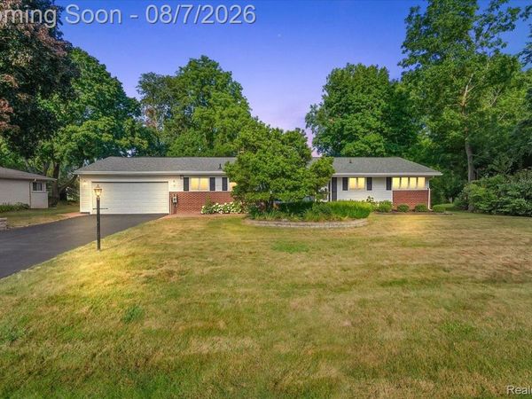 7175 N Tratham Court, West Bloomfield Township, Mi 48322