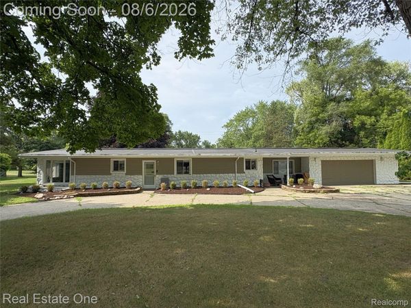 532 Nichols Road, Auburn Hills, Mi 48326