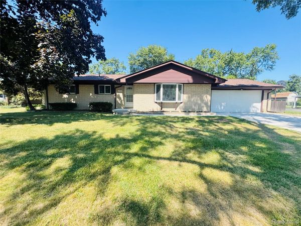 2731 Huntington Park Drive , Waterford Township, Mi 48329