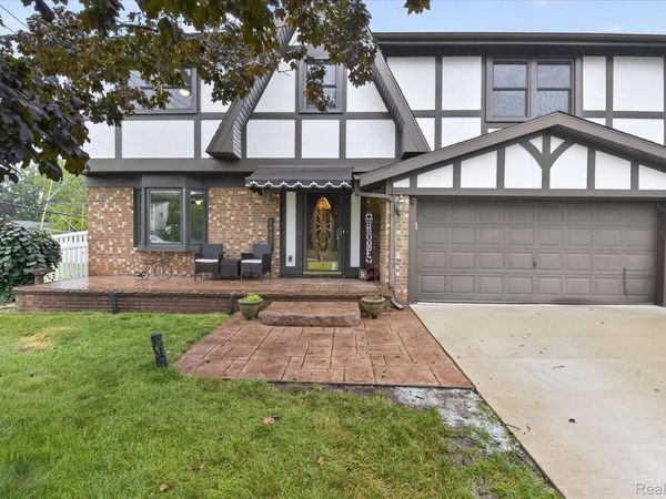 24011 Heritage Drive, Woodhaven, Mi 48183
