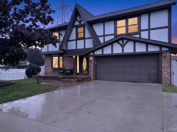 24011 Heritage Drive, Woodhaven, Mi 48183
