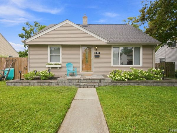 309 S Chocolay Avenue , Clawson, Mi 48017