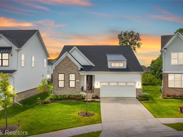 5636 Suffolk Court , West Bloomfield Township, Mi 48322