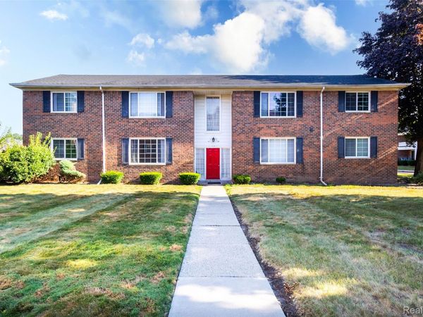 25341 Shiawassee Circle , Unit 101, Southfield, Mi 48033