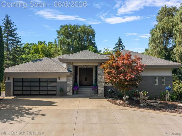 2253 Lone Pine Road, West Bloomfield Township, Mi 48323