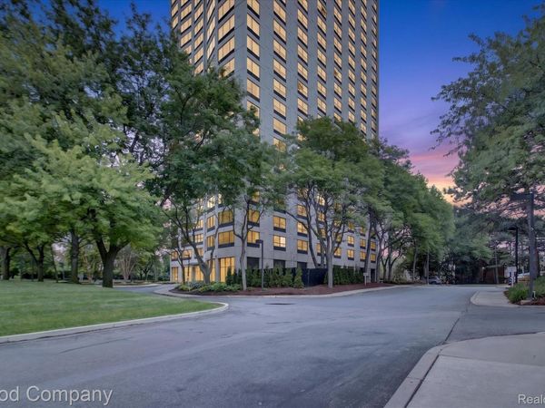 5000 Town Center, Unit 1402, Southfield, Mi 48075