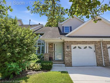 443 Natures Cove Court, Wixom, Mi 48393