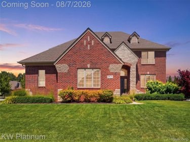 19275 Elkhound Drive, Macomb Township, Mi 48044