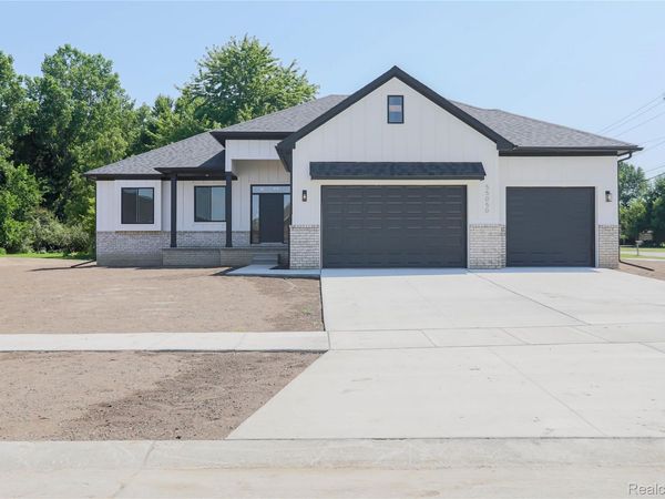 55050 Englewood Drive , Macomb Township, Mi 48042