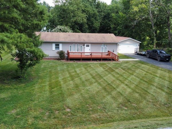 202 S Dunston Street, Marion, IL 62959