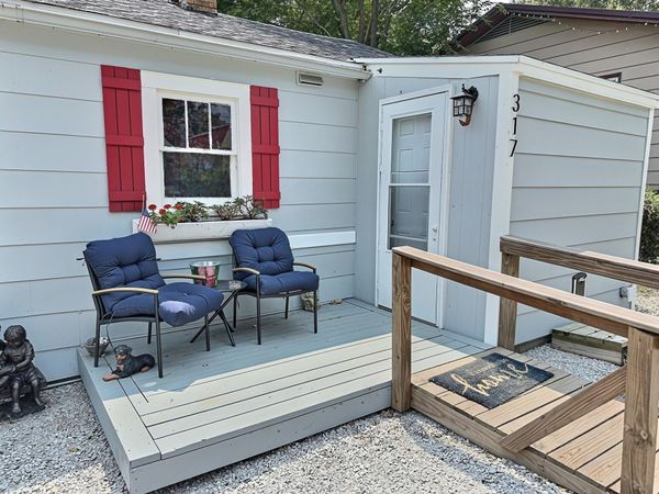 317 W Hickory Street , El Dorado Springs, MO 64744