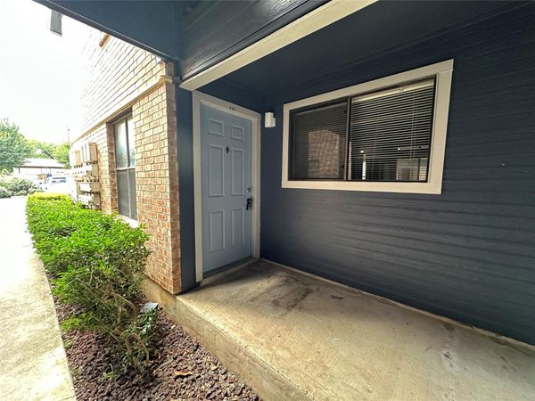 2500 Burleson RD, Unit 209, Austin, TX 78741