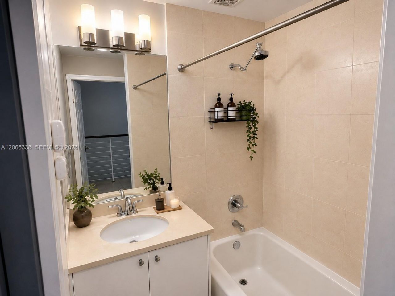60 SW 13th St, Unit 3219, Miami, FL 33130 Photo