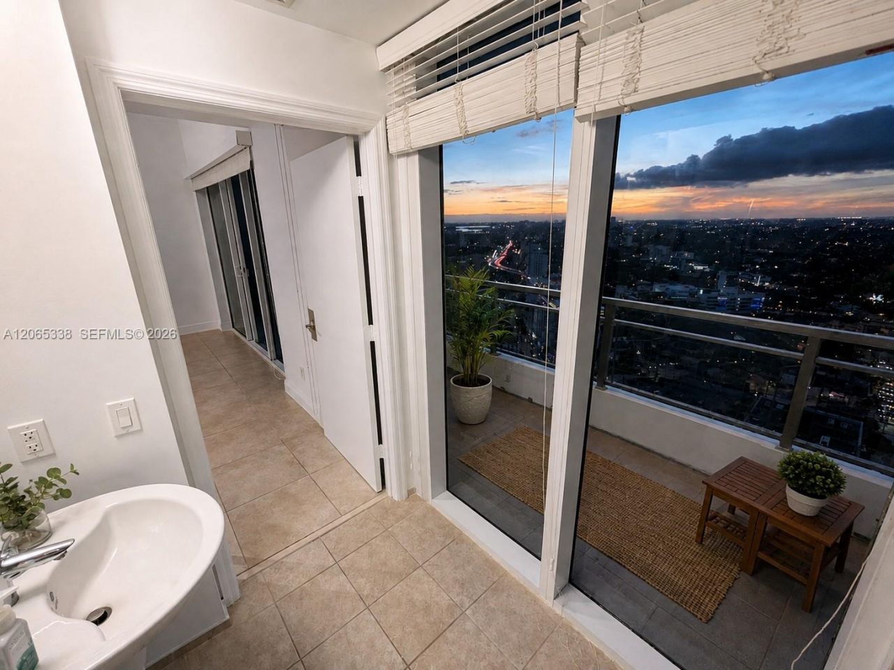 60 SW 13th St, Unit 3219, Miami, FL 33130 Photo