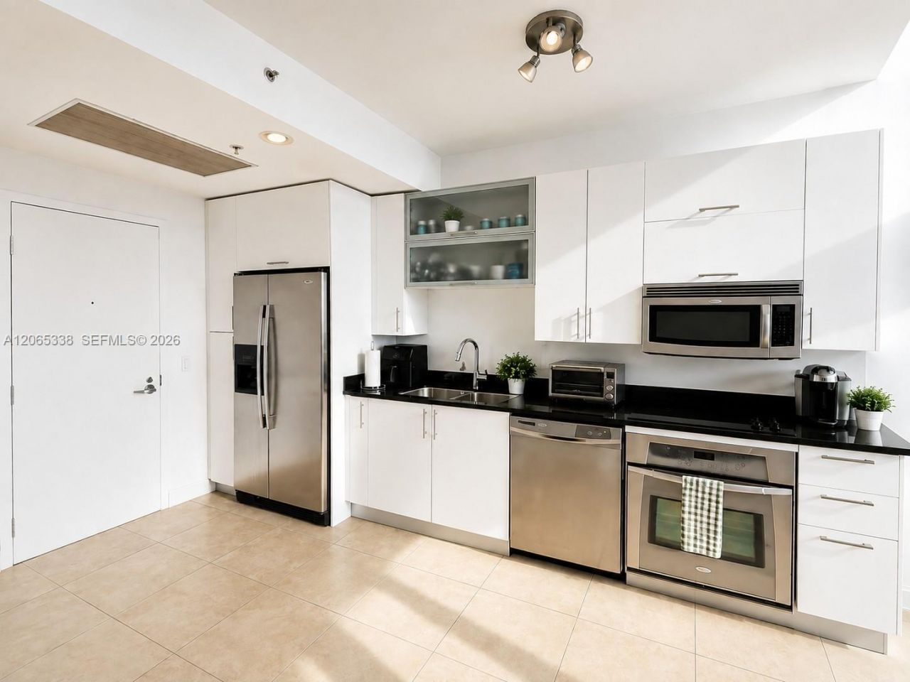 60 SW 13th St, Unit 3219, Miami, FL 33130 Photo