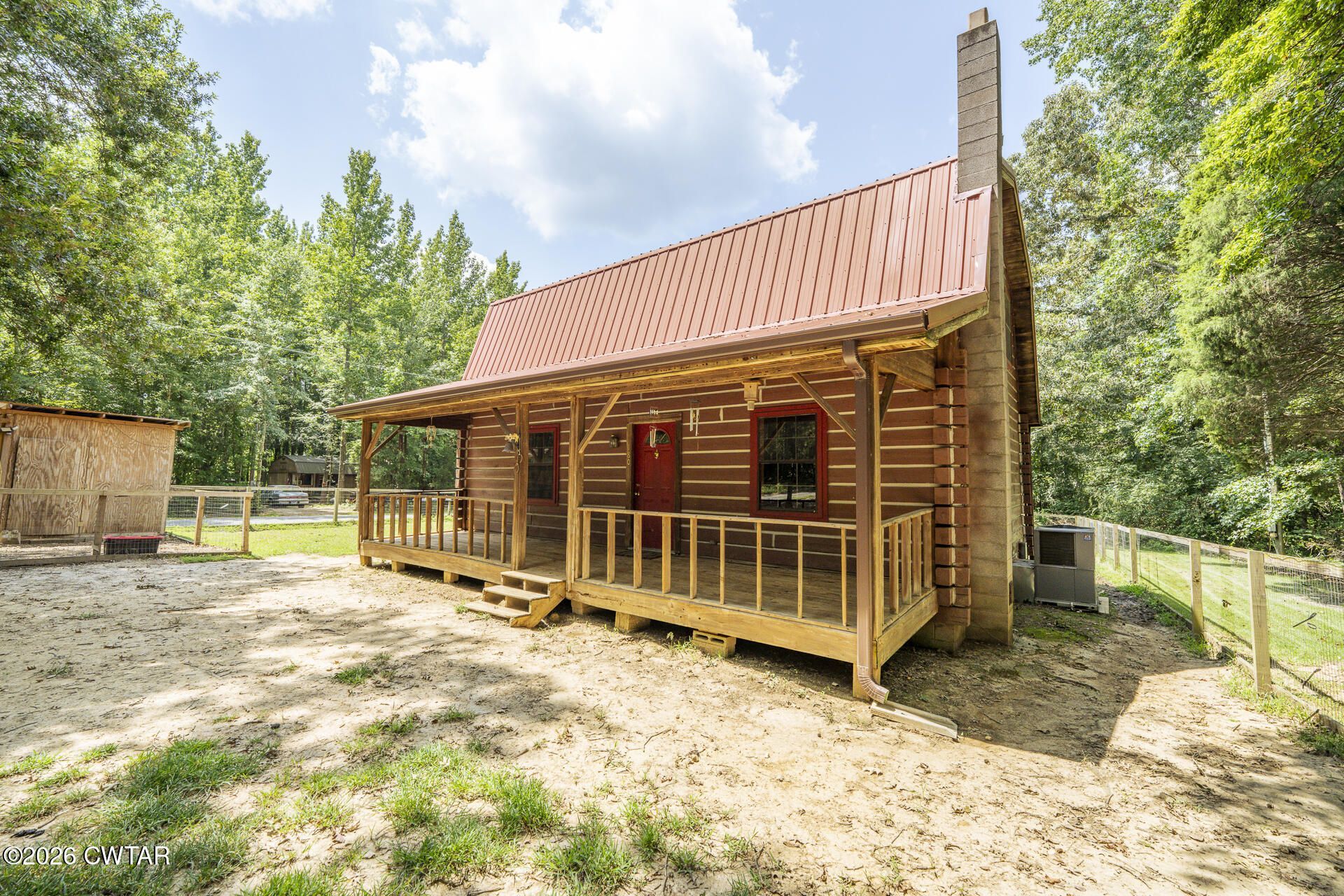 180 Lynn Lane, Big Sandy, TN 38221 Main Photo