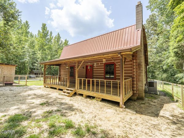 180 Lynn Lane, Big Sandy, TN 38221