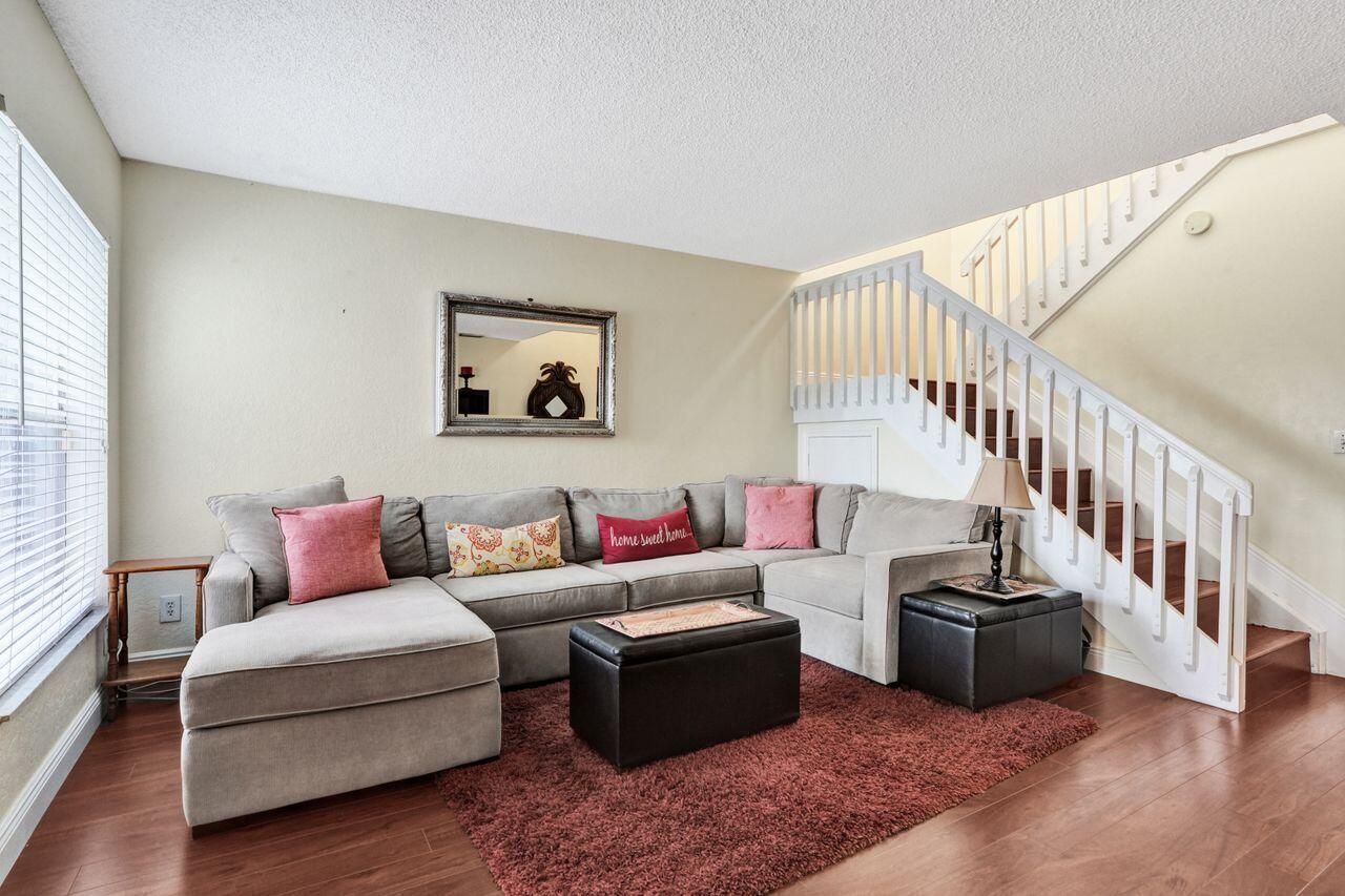 4737 Grapevine Way, Davie, FL 33331 Photo