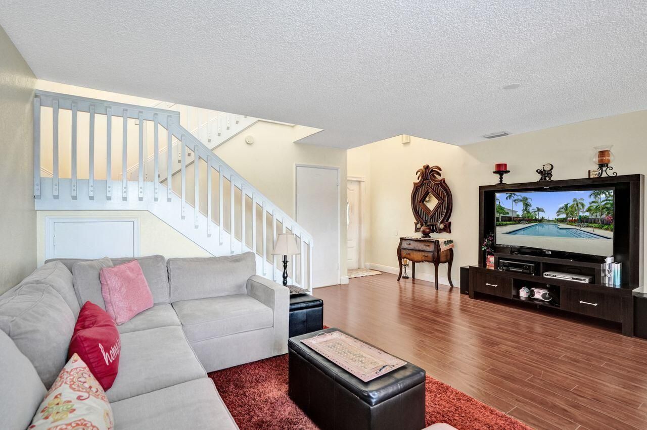 4737 Grapevine Way, Davie, FL 33331 Photo
