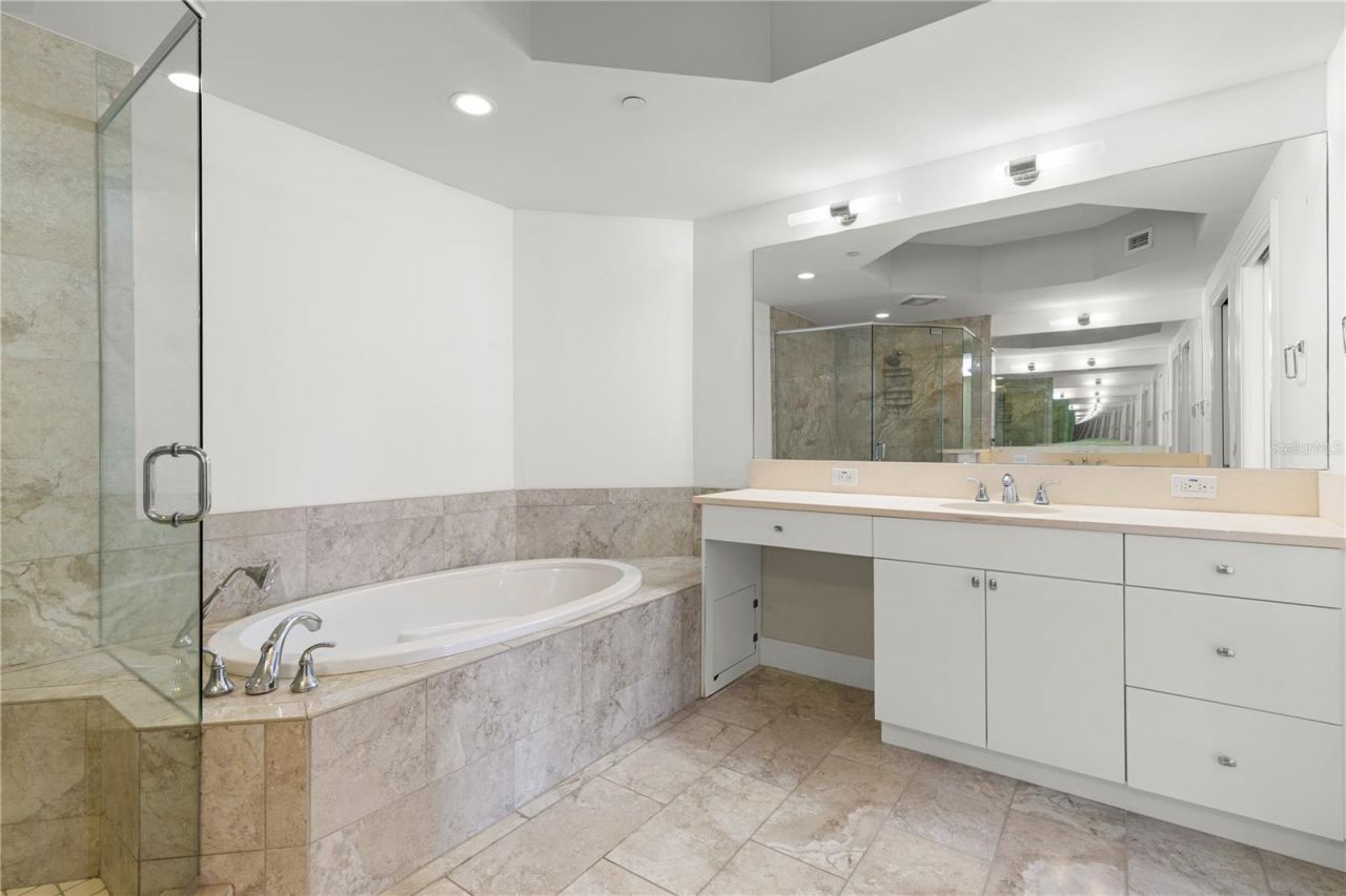 1325 Snell Isle Boulevard Ne, Unit 812, Saint Petersburg, FL 33704 Photo